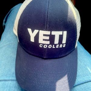 Yeti hat